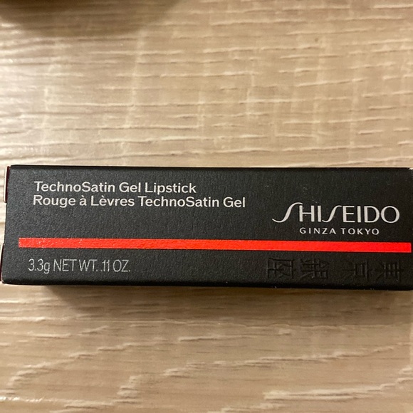 Shiseido techno satin lipstick - Picture 2 of 3